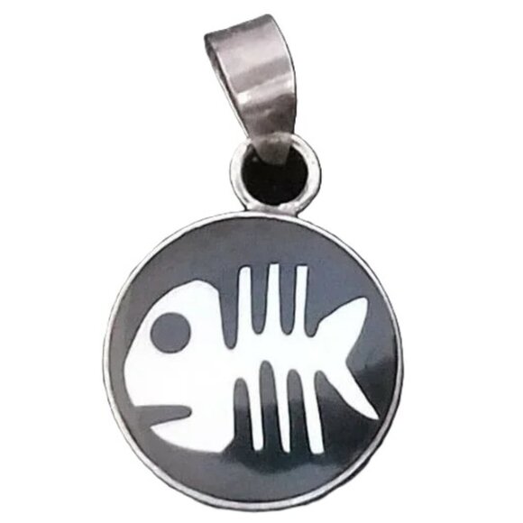 Hand Crafted Jewelry - STERLING SILVER 925 Skeleton new black white pendant